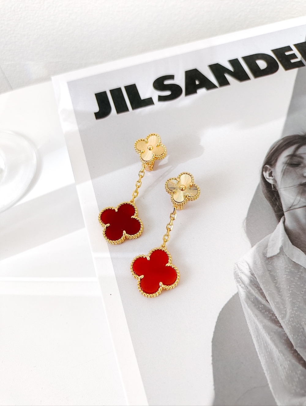 😘 Van Cleef & Arpels Magic Alhambra Collection Double-Flower Red Carnelian Earr - Picture 7 of 8